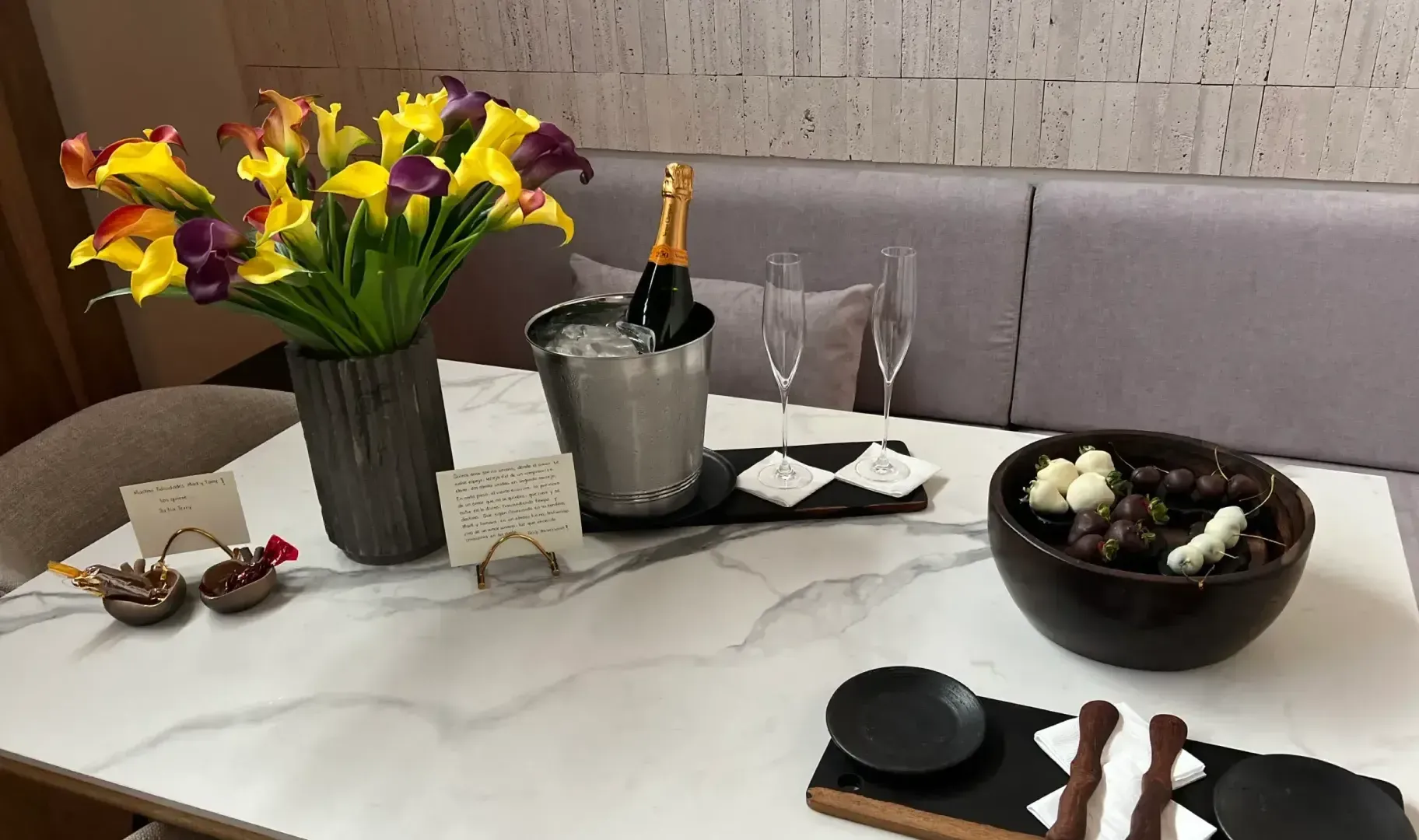 Love blooms in our romantic hotel in Roma Norte